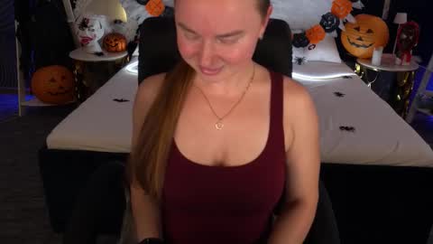 Monica online show from November 2025 01:24:03 PM