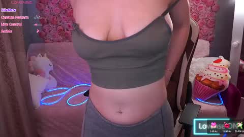 Snapshot of xo_monica chatting on May 2026 06:11:02 AM Monica online show from May 2026 06:11:02 AM