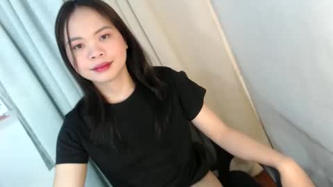 Snapshot of xo_worth_it chatting on February 2026 02:15:02 AM nathalie online show from February 2026 02:15:02 AM