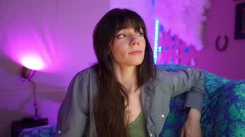 Bella Bondai online show from February 2025 02:00:02 PM