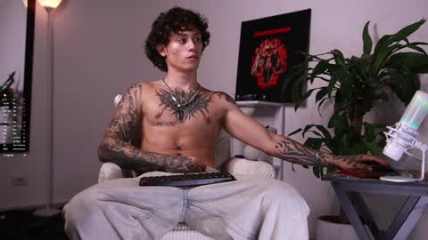   online show from February 2025 03:08:02 AM