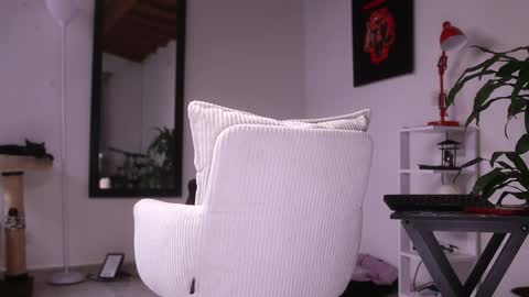   online show from February 2025 07:51:01 PM