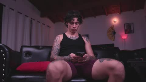   online show from November 2025 02:10:01 AM