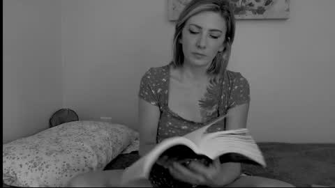 xpbunni online show from September 2025 04:17:01 PM