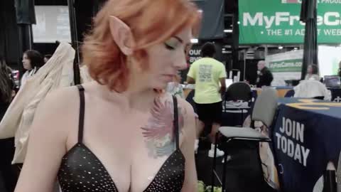 xpbunni online show from October 2025 09:00:02 PM