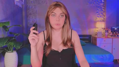 Michelle online show from October 2025 08:33:02 AM