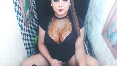 Snapshot of xsexyhugecock chatting on September 2025 02:38:01 PM AYU online show from September 2025 02:38:01 PM