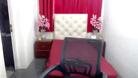 Snapshot of xsexyninedollx chatting on February 2025 12:04:02 AM Cleo de nile online show from February 2025 12:04:02 AM