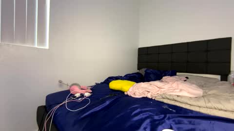 xStarGazingx online show from February 2025 08:31:02 PM