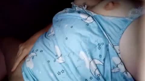 Snapshot of xsweetxgirl27x chatting on October 2025 04:02:02 AM xsweetxgirl27x online show from October 2025 04:02:02 AM