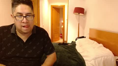 thiagoeva online show from March 2025 11:18:02 PM