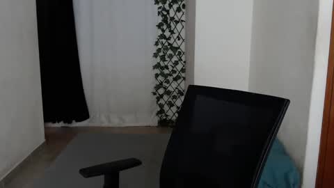 xtranherr online show from December 2024 03:03:01 AM