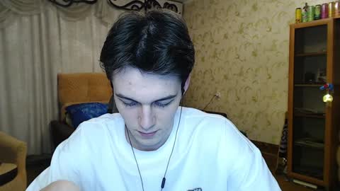 traqqq online show from December 2024 07:40:02 PM