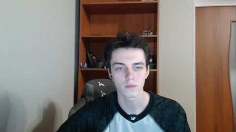 traqqq online show from October 2025 09:13:01 PM