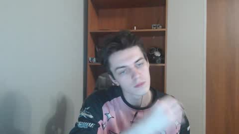 traqqq online show from October 2025 09:26:01 PM