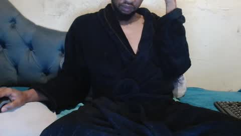 Snapshot of xtroyxxx chatting on June 2026 07:58:02 PM Troy online show from June 2026 07:58:02 PM