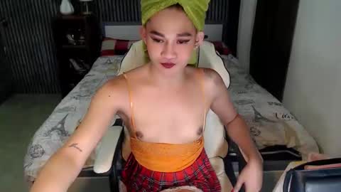 Snapshot of xtspetitehugecock chatting on April 2026 08:12:02 AM xtspetitehugecock online show from April 2026 08:12:02 AM