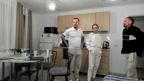 xveryhotcouple online show from November 2025 04:31:02 PM