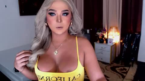 Snapshot of xworldclasskelly chatting on July 2026 03:37:02 PM K E L L Y online show from July 2026 03:37:02 PM