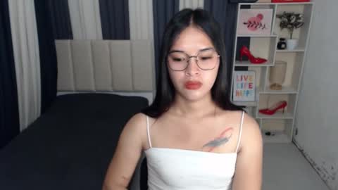 CHLOES ROOM online show from September 2025 04:51:02 PM