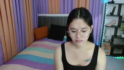 CHLOES ROOM online show from November 2025 06:02:02 AM