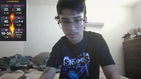 XxJasoneecxX online show from April 2026 08:15:02 AM