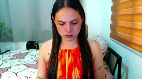 Snapshot of xxjulielovesyouxx chatting on July 2026 05:54:01 AM July online show from July 2026 05:54:01 AM