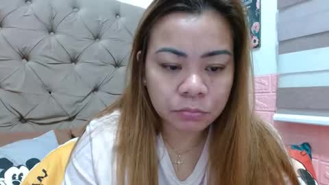 Snapshot of xxkryzelxx chatting on November 2025 06:20:01 PM Dhel online show from November 2025 06:20:01 PM
