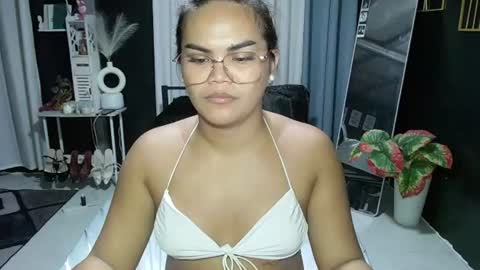Kylie Smith online show from June 2026 02:59:02 PM