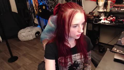 Lilith online show from December 2025 02:05:02 AM