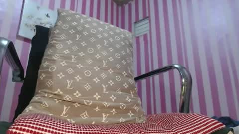 xxrowenatastycockforyouxx online show from November 2025 03:17:01 AM