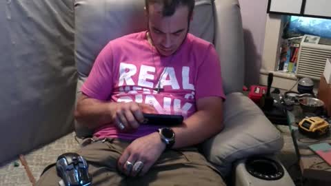 xxScubaStevexx online show from October 2025 02:47:02 PM