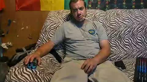 xxScubaStevexx online show from June 2026 03:25:01 PM