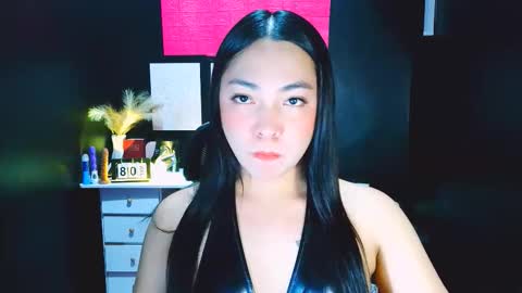 xxslutty kim online show from January 2026 12:51:01 PM
