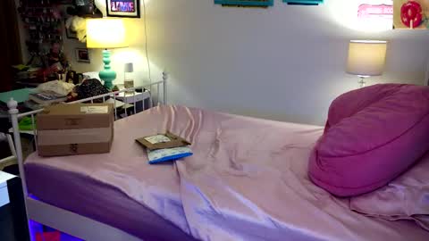 Strawberry Jane online show from February 2026 04:50:02 AM