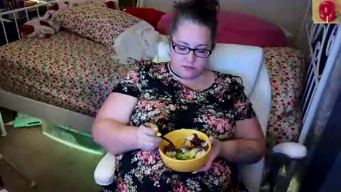 Snapshot of xxstrawberryjanexx chatting on July 2026 04:58:02 AM Strawberry Jane online show from July 2026 04:58:02 AM