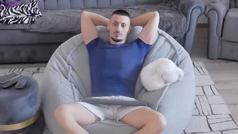 xxx_alejandro online show from November 2025 12:28:02 PM