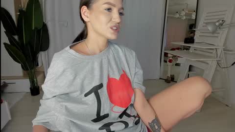 Snapshot of xxx_leila chatting on December 2024 09:40:02 AM xxx_leila online show from December 2024 09:40:02 AM