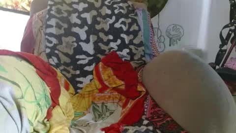   LILI  online show from December 2024 02:16:01 PM