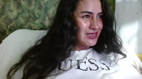   LILI  online show from January 2025 04:09:02 AM