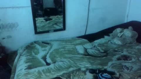   LILI  online show from October 2025 08:55:02 PM