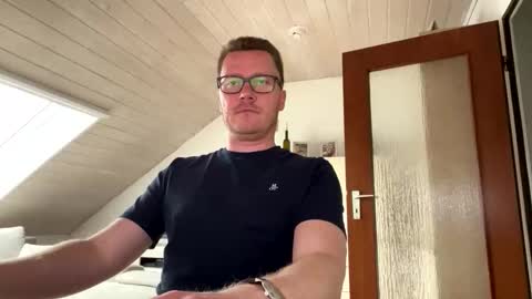 Alex online show from April 2026 01:28:02 PM