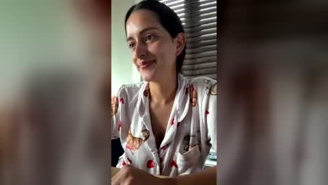 Snapshot of xxxbellalola chatting on July 2026 12:42:01 PM Lola online show from July 2026 12:42:01 PM