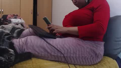 Ayanda online show from November 2025 06:37:02 PM