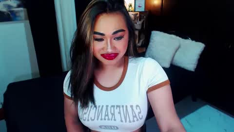 OLIVIA online show from December 2024 02:17:02 PM