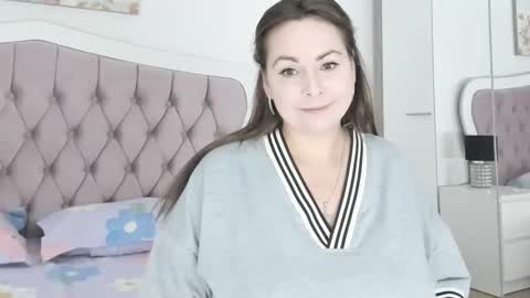 Elvira online show from April 2026 03:44:02 AM