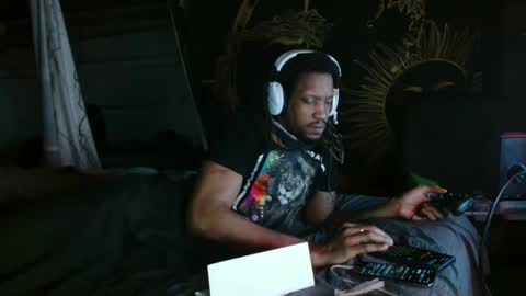 xxxjrstrokesxxx online show from February 2025 01:52:02 PM