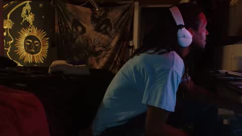 xxxjrstrokesxxx online show from December 2025 02:39:01 AM