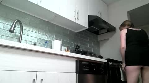 Snapshot of xxxlolalovexxx chatting on November 2025 10:31:01 PM Lola online show from November 2025 10:31:01 PM