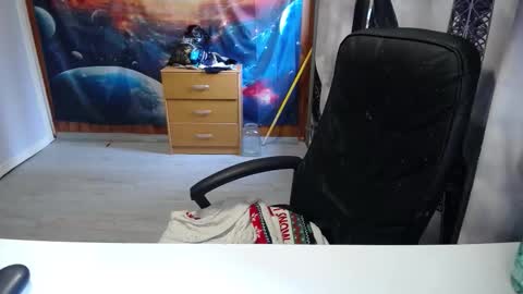 Lana online show from October 2025 08:57:02 AM